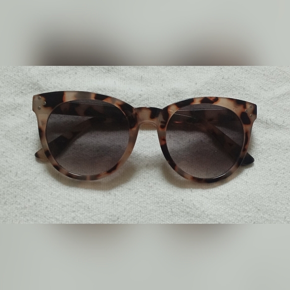 Tortoise Shell Sunglasses - Picture 2 of 5